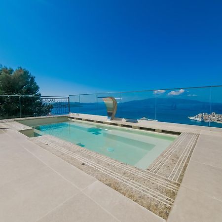 Sunset Shoreline Saranda - Sea View - Free Private Parking - Pool Eksteriør bilde