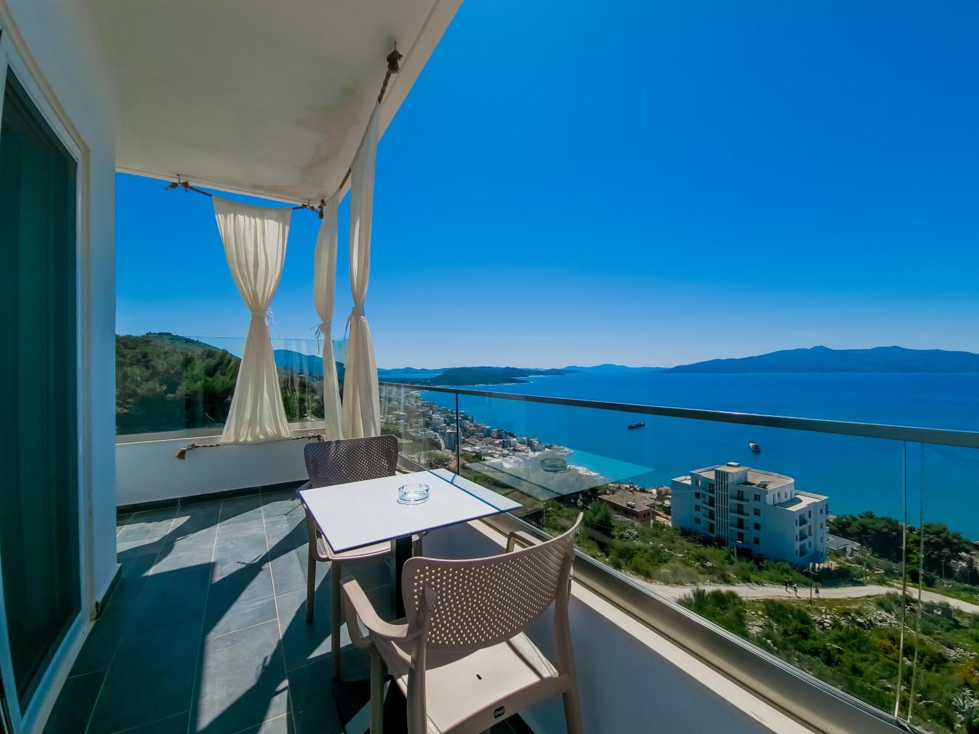Sunset Shoreline Saranda - Sea View - Free Private Parking - Pool Eksteriør bilde