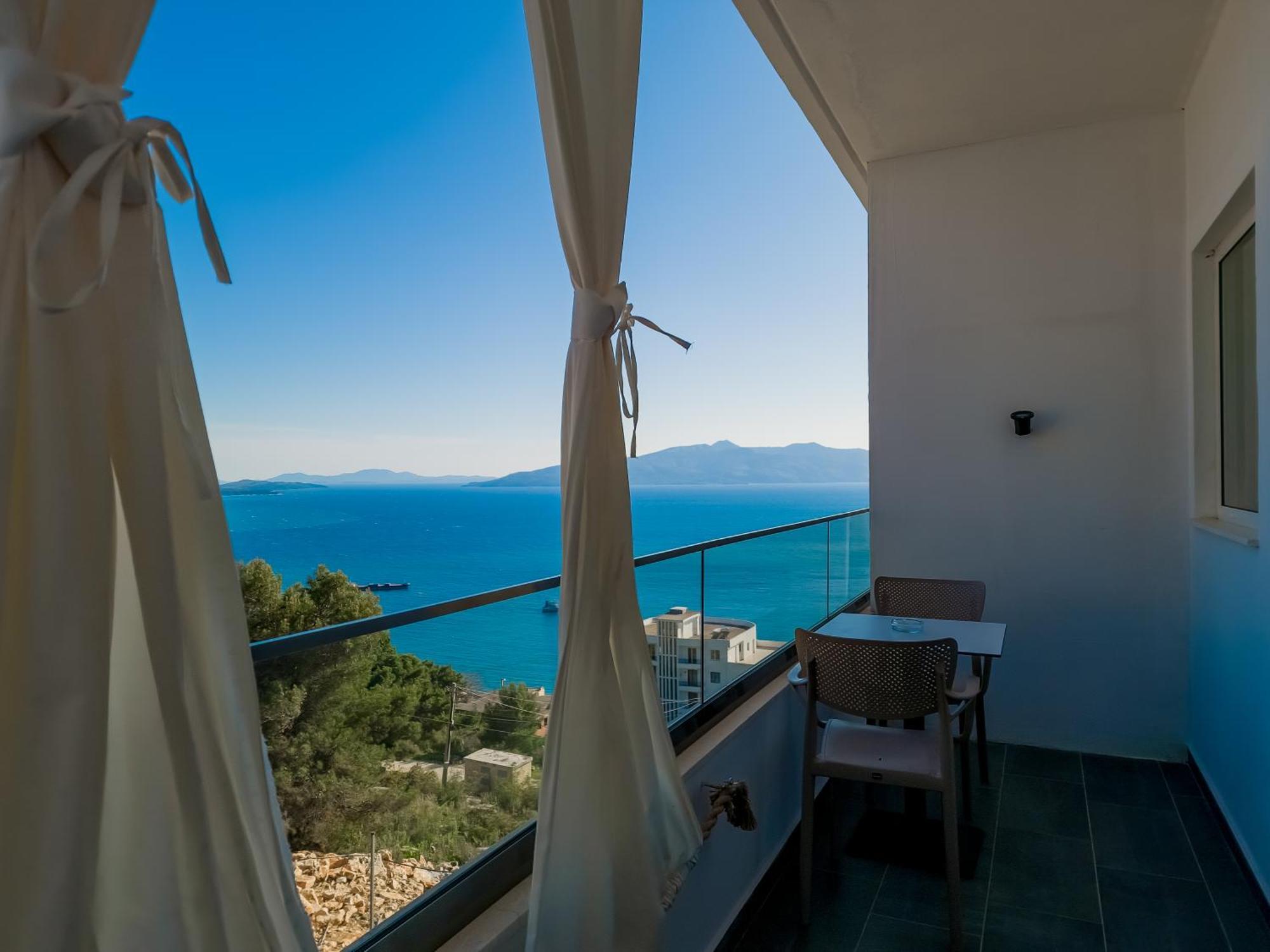 Sunset Shoreline Saranda - Sea View - Free Private Parking - Pool Eksteriør bilde